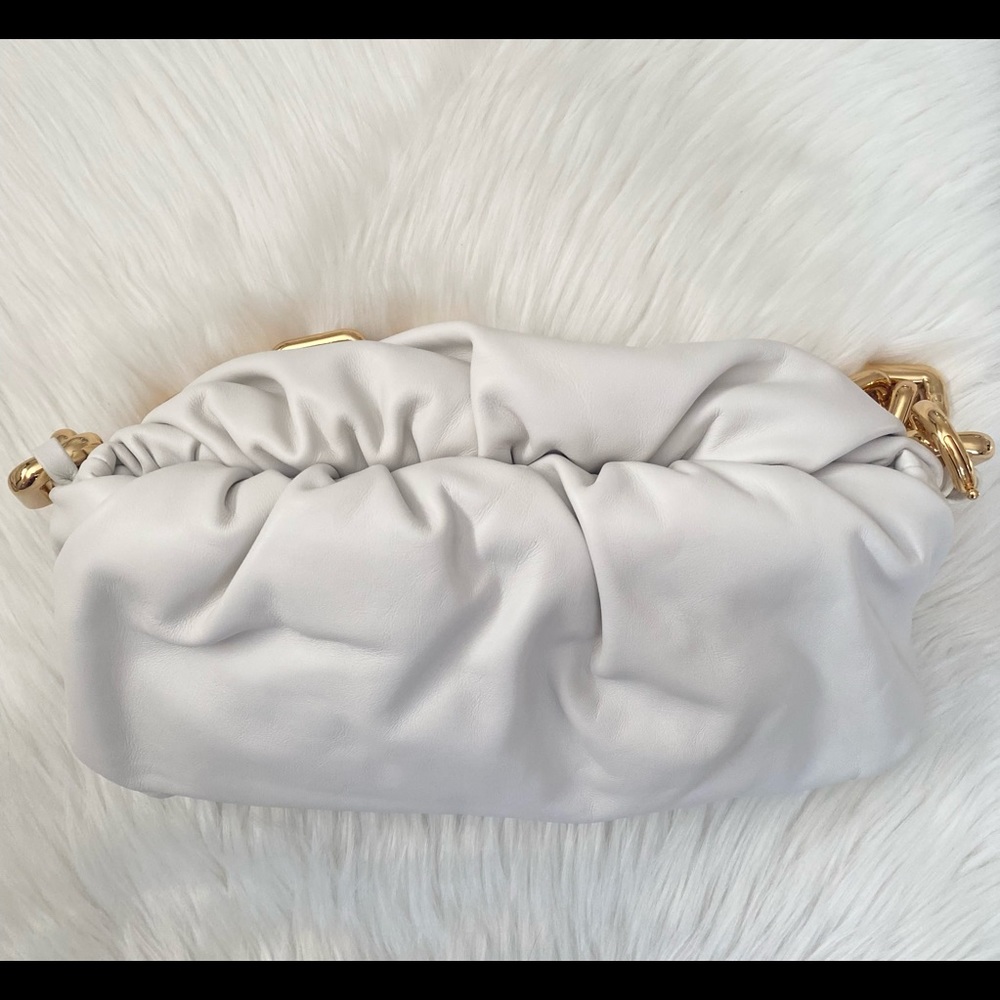 BOTTEGA VENETA Chain Pouch - Picture 4 of 9
